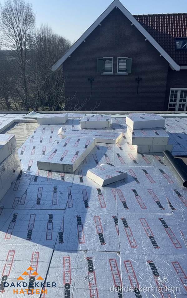 IKO PIR isolatieplaten op plat dak in Hattem