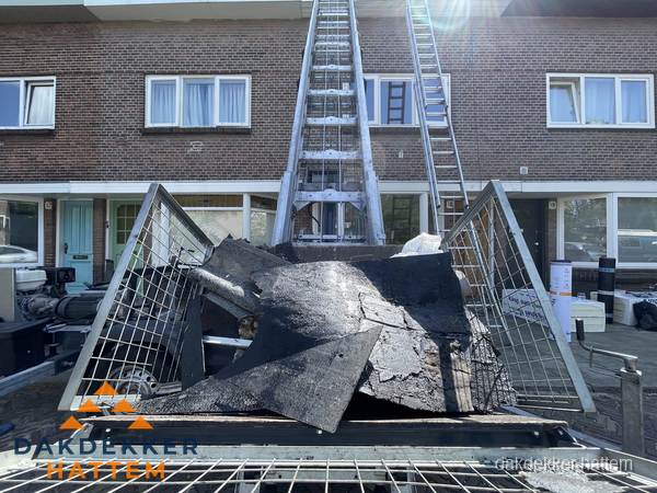 Kosten dakreparatie: dakschade aan flatgebouw in Hattem Kosten dakreparatie: dakschade aan flatgebouw in Hattem