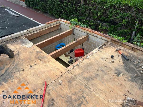 Plat dak vervangen met open constructie in Hattem