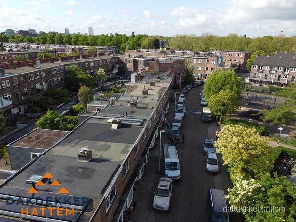 Luchtfoto dakinspectie woonwijk in Hattem Luchtfoto dakinspectie woonwijk in Hattem